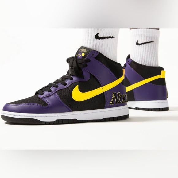 Lakers Nike Dunk High EMB - Picture 2 of 3